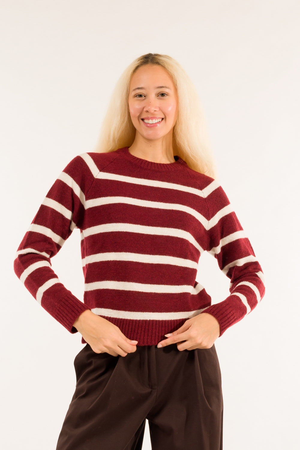 3M0355-VINO/PANNA - MAGLIA - KONTATTO