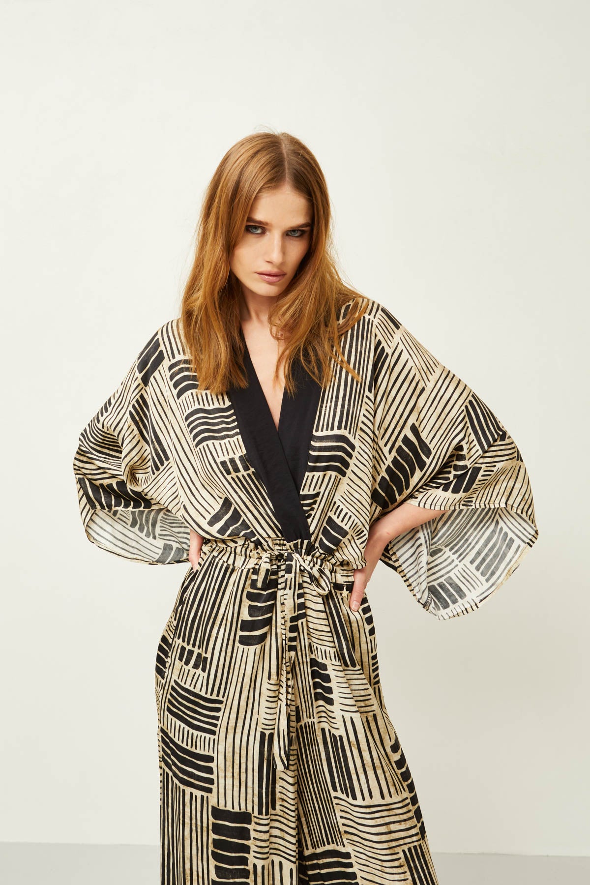 D35E0306-NERO - TUTA - SOUVENIR